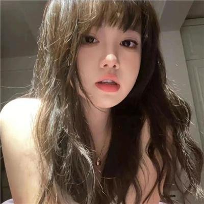微笑的苹吉